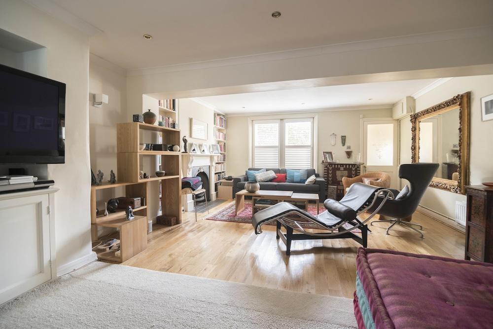 Stylish Family Home In Battersea Vr 伦敦 外观 照片